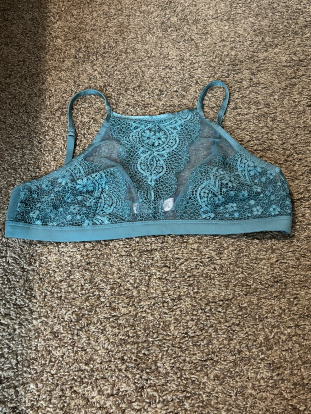 Gorgeous, like new Lace Bralette in Teal from Victoria’s Secret. So detailed! Lg